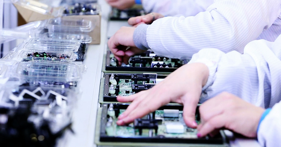 PCBA工場の革新的なソリューションを通じてプロジェクトのリスクを軽減するにはどうすればよいでしょうか?