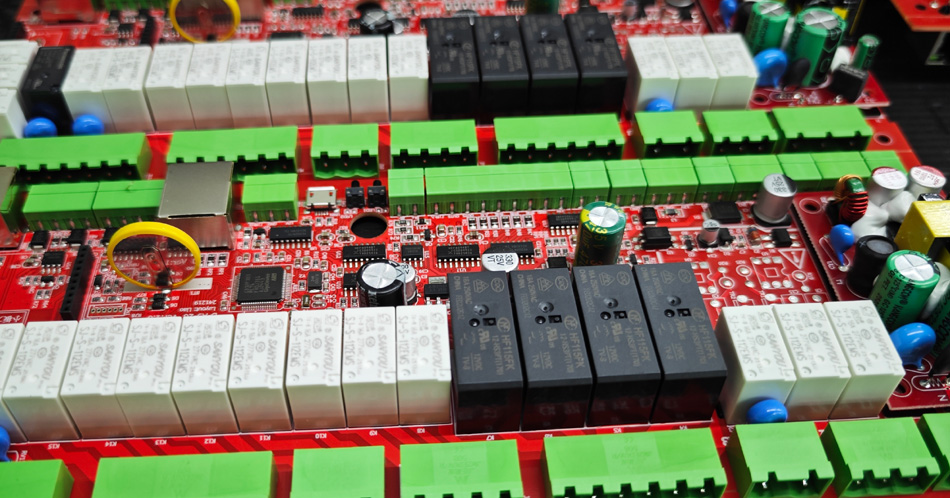 将来の PCBA 工場開発トレンドの探求: テクノロジーからサービスまで