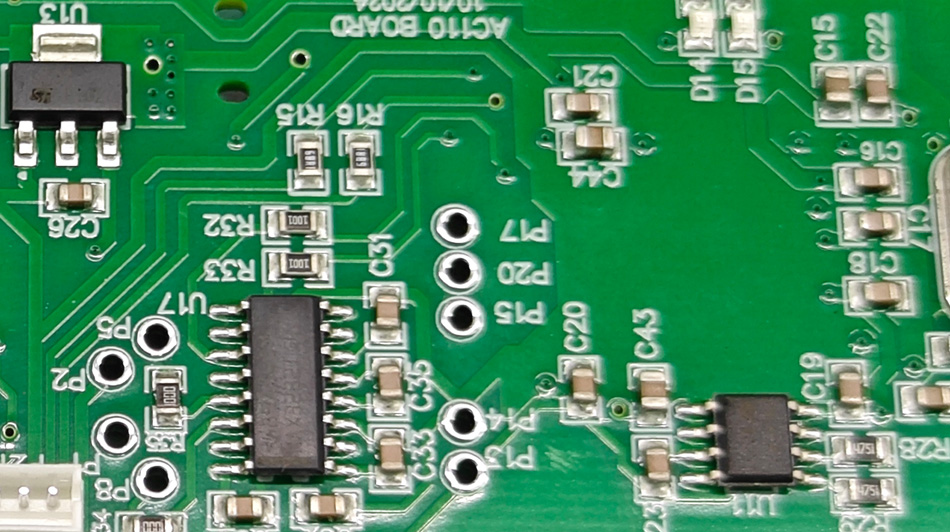 • Выбранае напружанне
